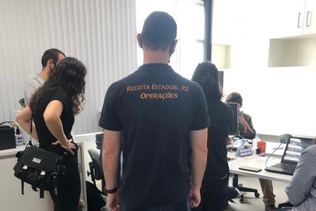 Ao todo, 14 auditores-fiscais e dois técnicos tributários participam da operação. Foto: Receita Estadual/Divulgação