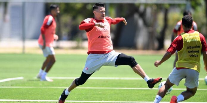 Grupo o Inter treinou com bola e fisicamente na manhã desta terça-feira no CT do Parque Gigante | Foto: Ricardo Duarte/SC Internacional