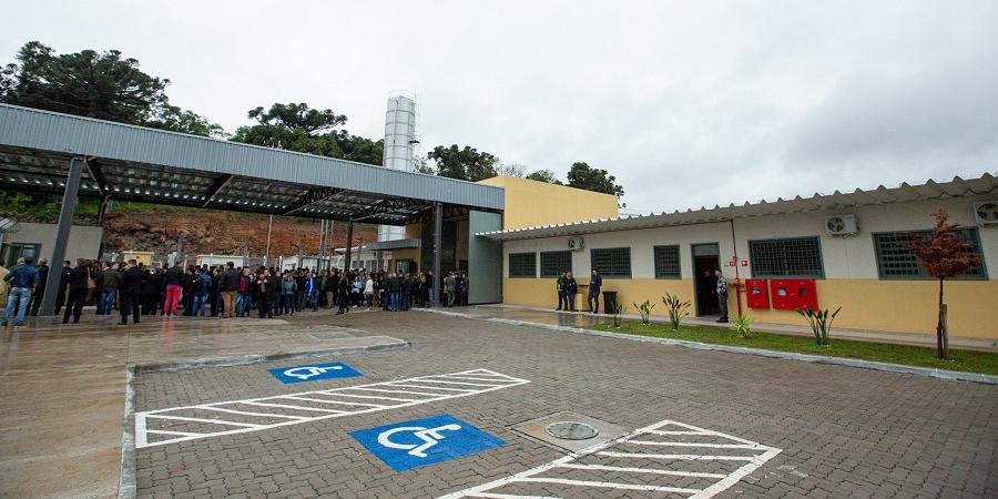 Nova casa prisional tem 384 vagas em celas coletivas, 12 de isolamento e oito para portadores de necessidades especiais | Foto: Gustavo Mansur / Palácio Piratini / CP