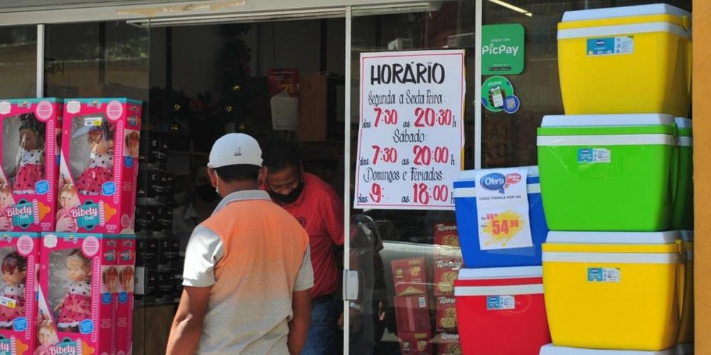 Alguns serviços terão horários especiais na véspera da festa natalina | Foto: Alina Souza/CP
