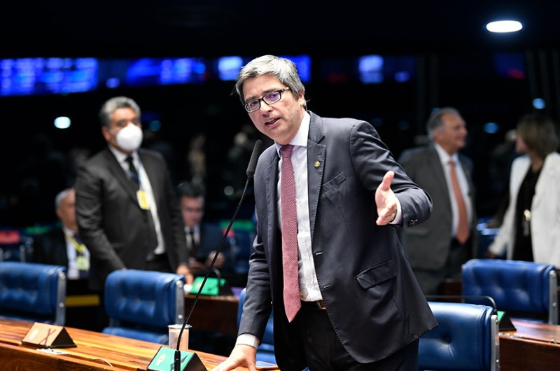 O senador Carlos Portinho (PL-RJ) disse que ingressou no partido quando havia apenas dois senadores. Hoje são nove. - Roque de Sá/Agência Senado