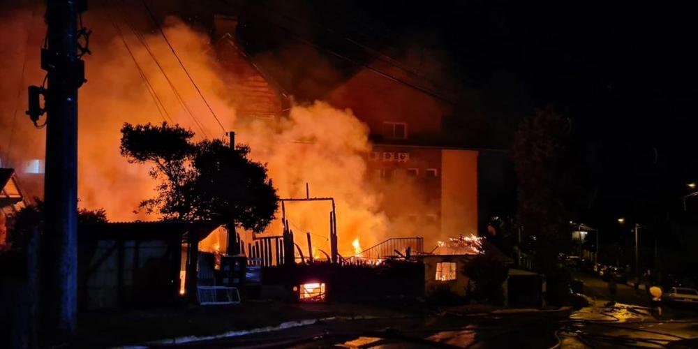 Incêndio foi observado no começo da noite desta sexta-feira | Foto: Halder Ramos / Especial CP