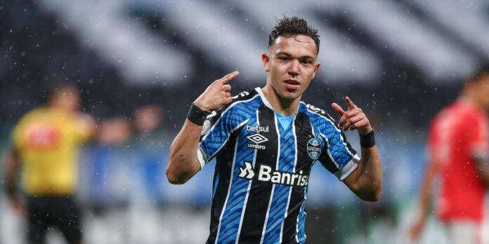 Segundo o jornal A Bola, Pepê estaria ansioso pela concretização da negociação com os portugueses. Foto: Lucas Uebel/Grêmio FBPA