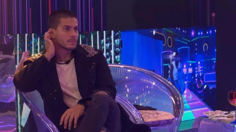 Arthur Aguiar e Paulo André se desentendem em festa reprodução da TV Globo