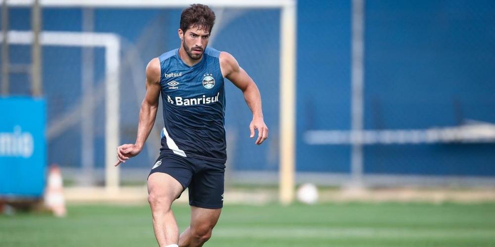 Lucas Silva comemorou fim do rodízio por conta do entrosamento | Foto: Lucas Uebel / Grêmio / Divulgação / CP