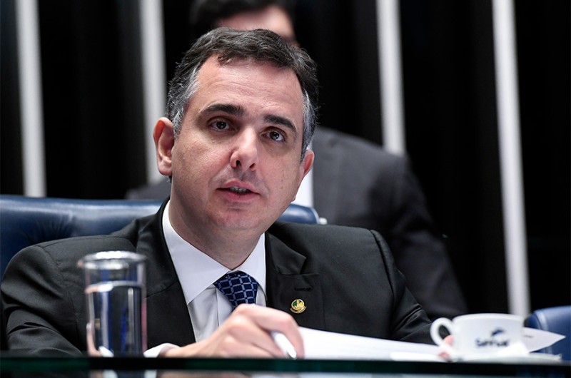 Na sessão deliberativa desta terça, Pacheco relatou resultados de viagem a Portugal