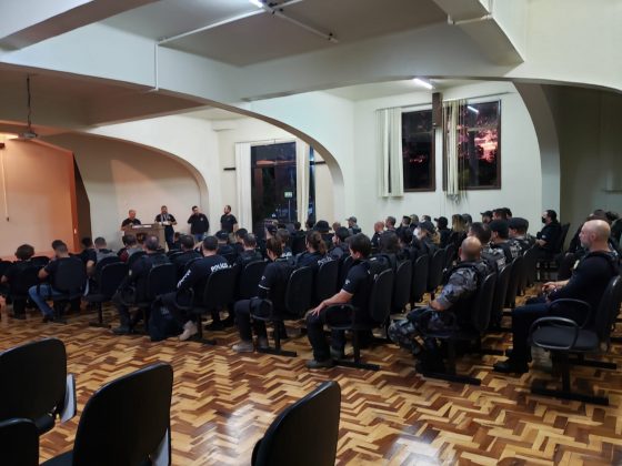 Operação apreendeu os veículos usados pelos suspeitos, drogas e telefones celulares. Foto: Polícia Civil/Divulgação