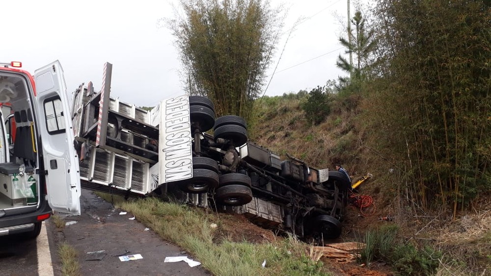 Acidente ocorreu no km 41, na ERS-124, em Montenegro — Foto: CRBM/Divulgação