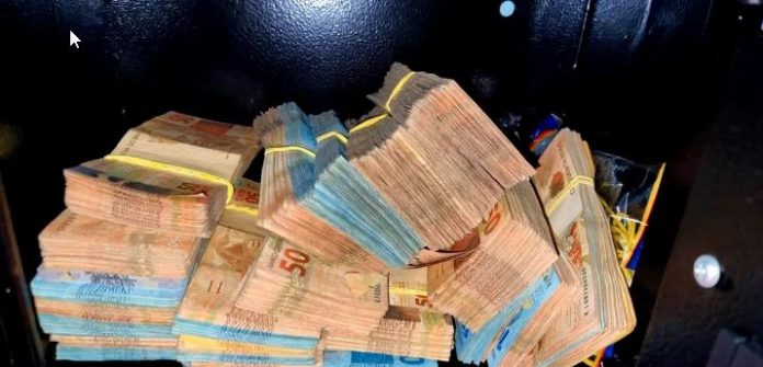 Houve o cumprimento de 11 ordens judiciais em quatro cidades | Foto: PF / Divulgação / CP