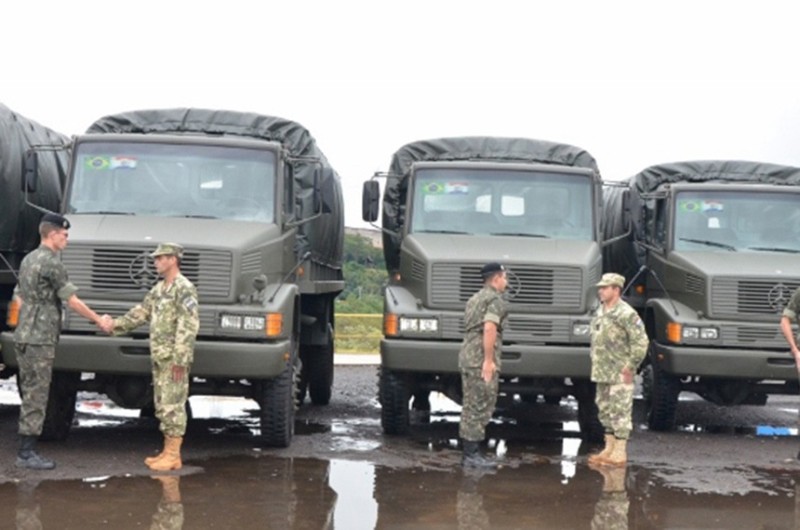 O PL 296/2022 autoriza o Ministério da Defesa a doar 20 viaturas operacionais MBB 1418 revitalizadas ao exército do Paraguai - Exército Brasileiro
