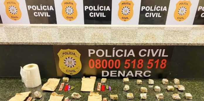 Ação ocorreu no bairro Rio Branco e resultou ainda em uma prisão | Foto: PC / Divulgação / CP