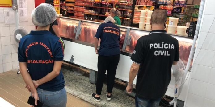 Os responsáveis pelos estabelecimentos comerciais, identificados durante a fiscalização, poderão ser enquadrados por delito contra as relações de consumo | Foto: Polícia Civil/Divulgação/CP