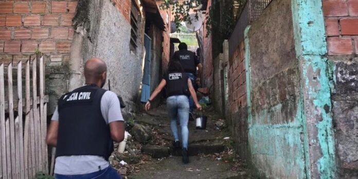 Jovem foi preso de forma preventiva em cumprimento de mandado | Foto: Policia Civil / Divulgação / CP
