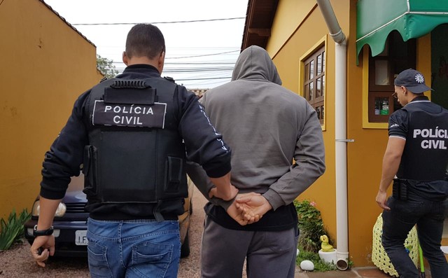 Estão sendo cumpridos 13 mandados de prisão — Foto: Divulgação/Polícia Civil