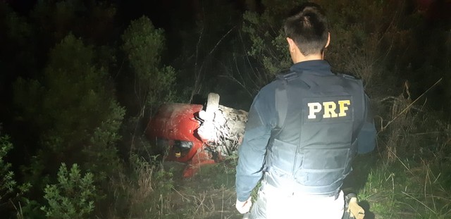 Homem morreu após capotar o carro, segundo PRF — Foto: Divulgação/PRF