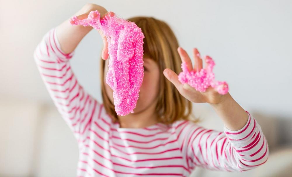 Como fazer slime em casa: 5 receitas de slime fácil de fazer