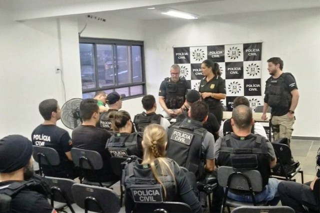 Operação ocorre nesta manhã em Porto Alegre — Foto: Divulgação/Polícia Civil