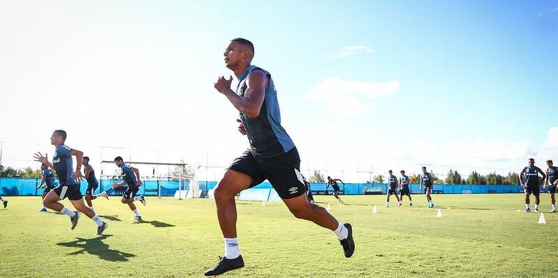 Jogo com o Athletico-PR pode ser 