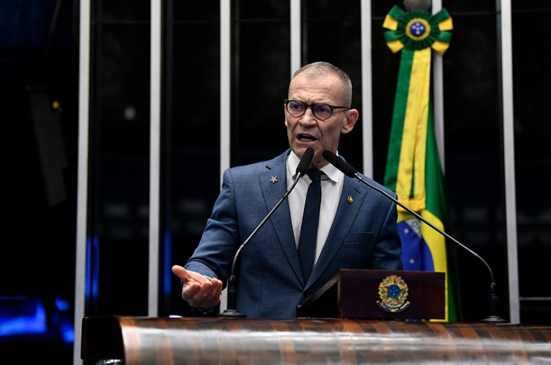 O senador Fabiano Contarato disse que o Brasil está na terceira posição no ranking do número de mortes no trânsito - Roque de Sá/Agência Senado