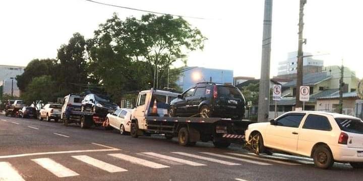 No loca, veículos foram removidos por perturbação do sossego | Foto: Brigada Militar / Divulgação / CP