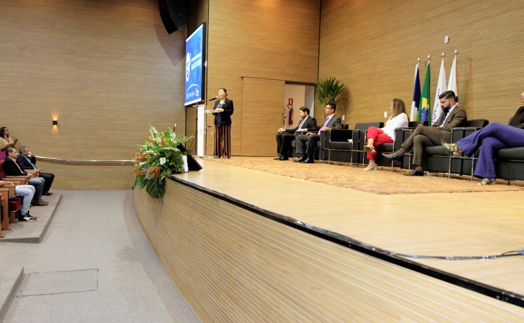 A secretária Miyuki Hyashida destacou que o Tocantins abriga 10% da água doce do Brasil - Foto: Marcel de Paula/Governo do Tocantins