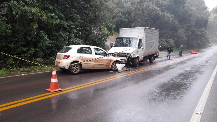 Colisão foi registrado no km 31 da rodovia (Foto: Corpo de Bombeiros)