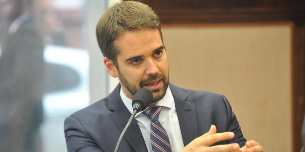 Leite participou de reunião para angariar apoio de aliados | Foto: Alina Souza / CP Memória