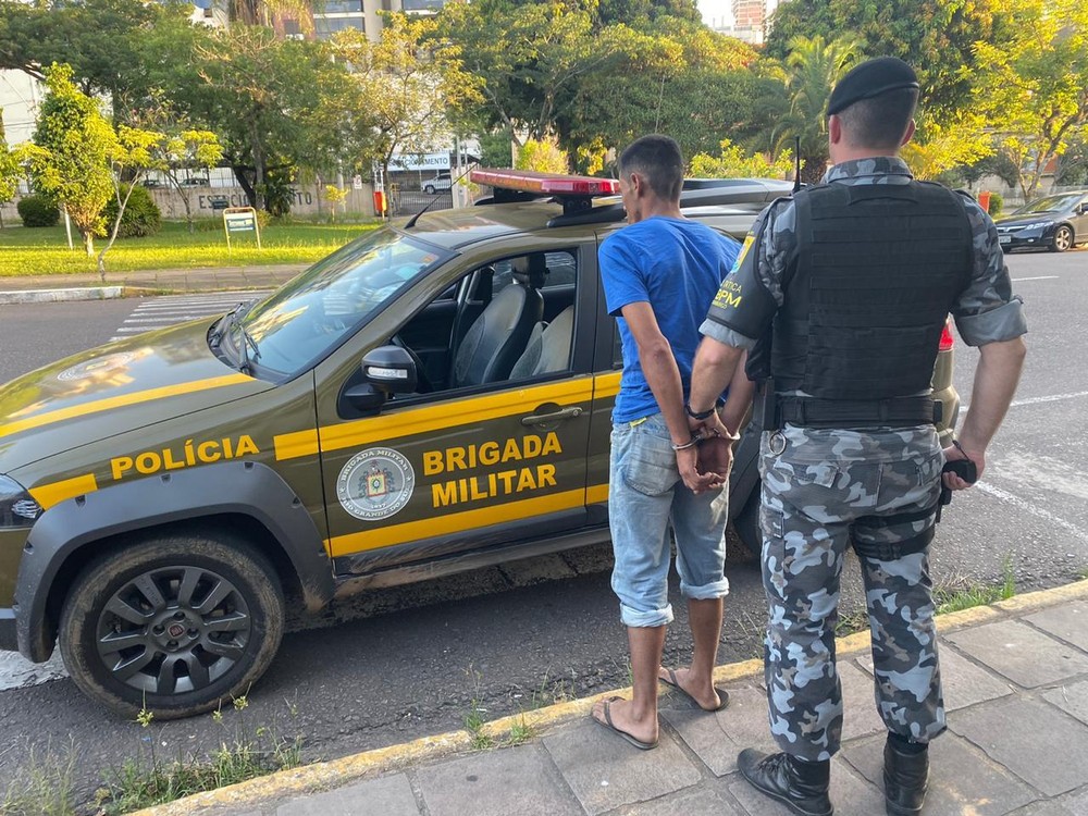 Crime é investigado pela Delegacia de Homicídios de Novo Hamburgo. Ezequiel foi morto a tiros — Foto: Divulgação/BM