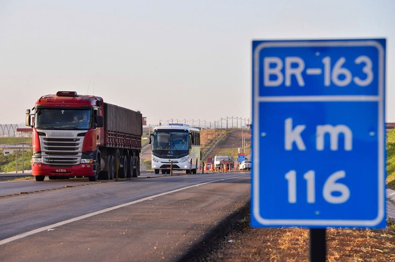 A concessão de trechos da BR-163 para a concessionária Rota do Oeste está em fase de devolução para o governo, que pretende fazer uma nova licitação - Lucas Ninno/GCOM-MT