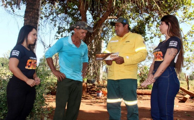 Força-tarefa do Foco no Fogo levou orientações sobre queimadas na Lagoa da Confusão, Formoso do Araguaia e Sandolândia - Foto: Fernando Alves/ Governo do Tocantins