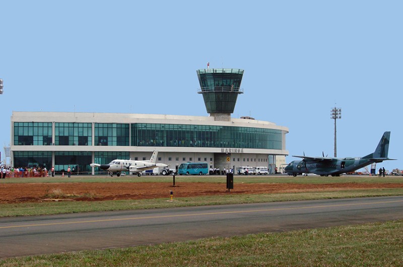 A lei sancionada também autoriza "qualquer pessoa, natural ou jurídica" a explorar serviços aéreos e dá fim à autorização prévia da autoridade aeronáutica para construir aeroportos - Divulgação/Aeroporto de Maringá