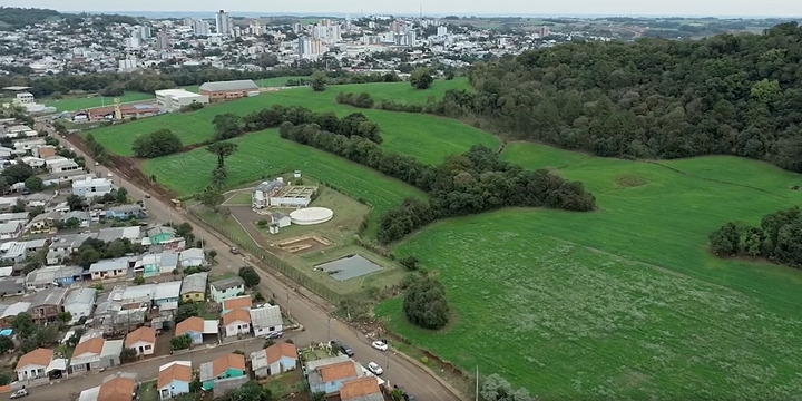 Área adquirida pela prefeitura no bairro Vicentinos abrigará loteamento habitacional com 200 casas | Foto: PMS / Divulgação / CP