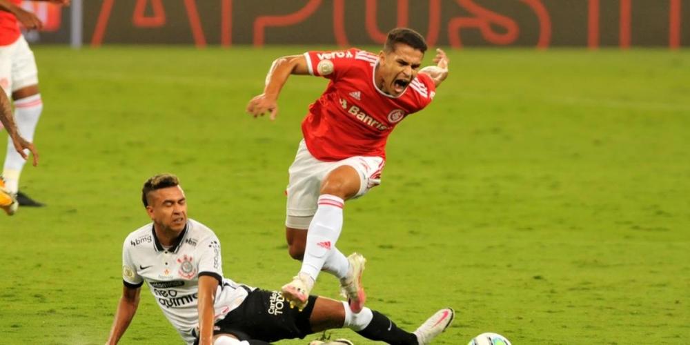 Inter ficou no quase e termina o ano como segundo lugar no Campeonato Brasileiro | Foto: Mauro Schaefer