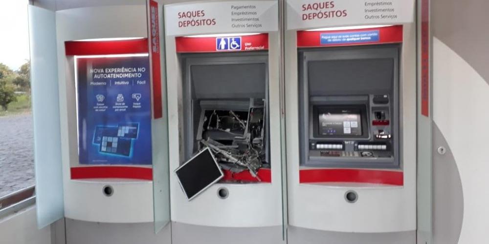 Detonação de terminal bancário não foi suficiente para quem cofre com dinheiro fosse acessado | Foto: Patrícia Parreira / Rádio Agudo / Especial / CP