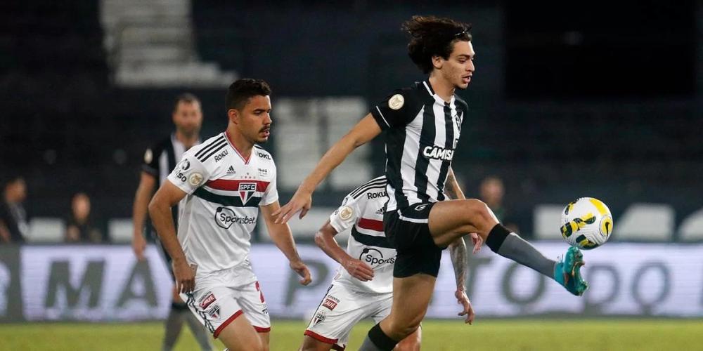 Matheus Nascimento em ação contra o São Paulo | Foto: Vítor Silva / Botafogo / CP