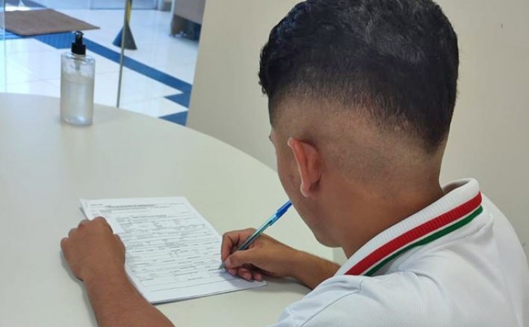 Os egressos foram contratados pelo Programa Jovem Aprendiz e já estão atuando na área de auxiliar administrativo - Foto: Lauane dos Santos/Governo do Tocantins