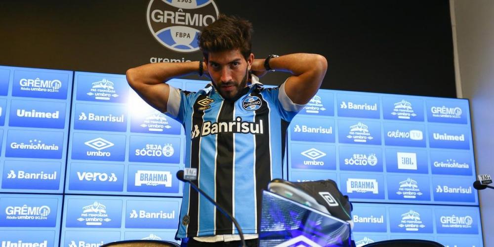 Lucas Silva assinou contrato com o Grêmio até 2023 | Foto: Lucas Uebel / Grêmio