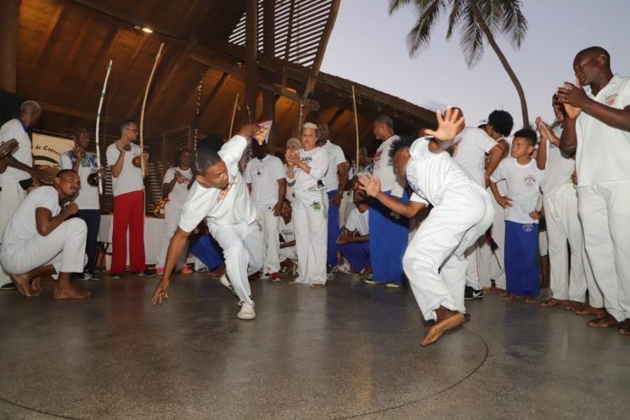 Capoeira no Largo de Amaralina. Foto: Tatiana Azeviche