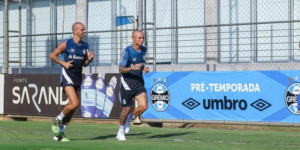 Romildo Bolzan revelou que reforços para o ataque dependerão da saída de algum dos jogadores que está no elenco | Foto: Lucas Uebel / Grêmio / Divulgação / CP