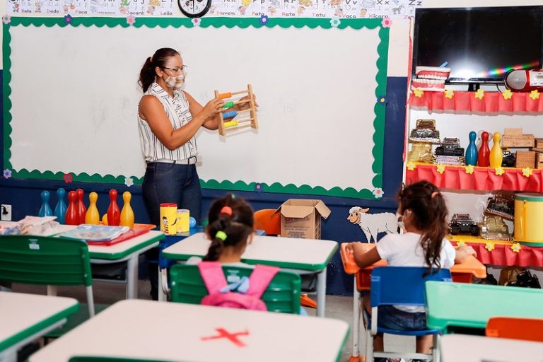 Um dos premiados busca melhorar a qualidade da educação básica no País - (Foto: João Viana / Semcom)