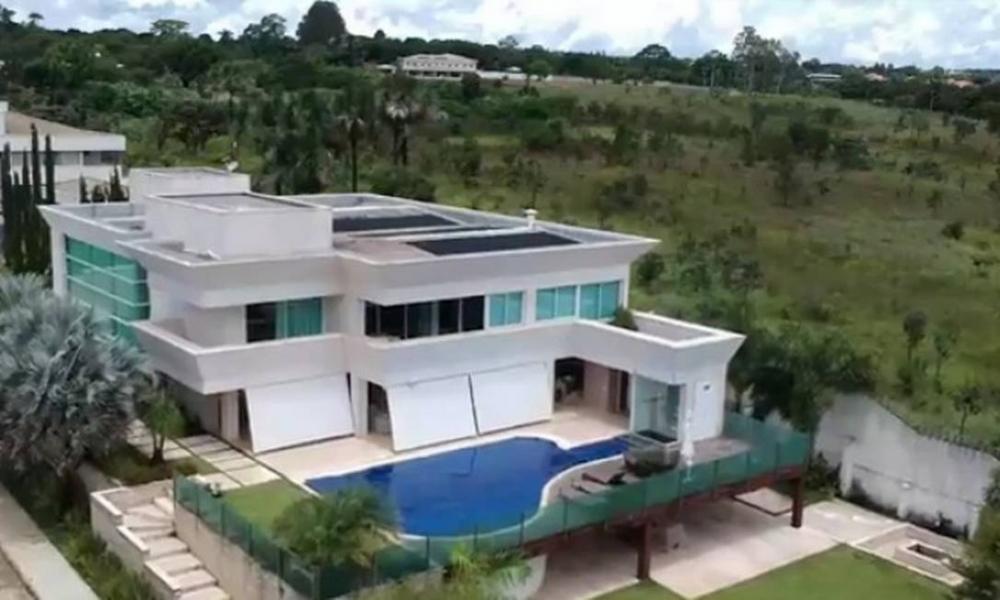 Mansão comprada por Flávio Bolsonaro Foto: Reprodução