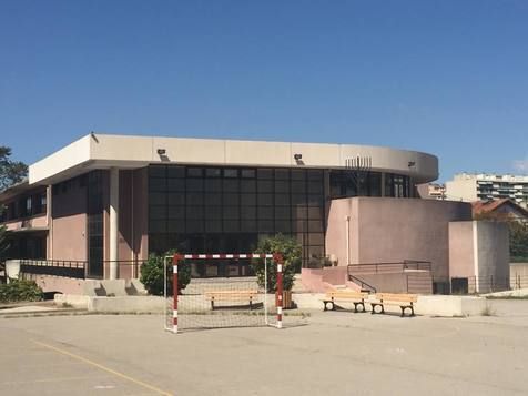 Idoso tentou entrar com faca em escola judaica na França - (Foto: Reprodução/Facebook)