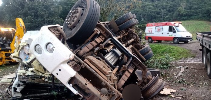 Acidente na ERS 446, em Carlos Barbosa. Foto: Divulgação CRBM