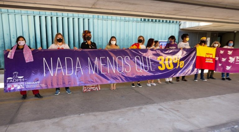 Texto também destina recursos para programas voltados à participação das mulheres na política - (Foto: Lula Marques/FotosPúblicas)
