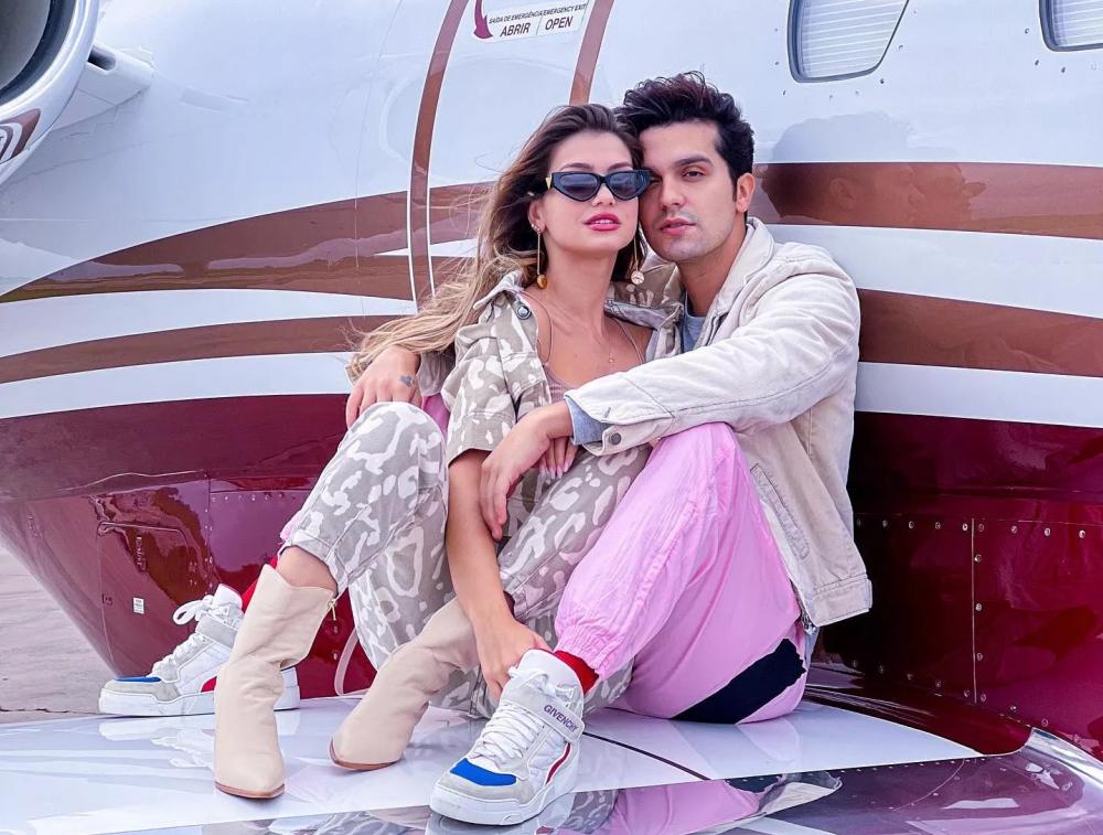 Luan Santana e a namorada, Izabela Cunha (Foto: Reprodução/Instagram)