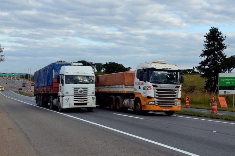Motoristas precisarão cumprir alguns requisitos - (Foto: Miguel Ângelo/CNI)