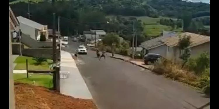 Perseguição aconteceu na manhã deste sábado (6)(Foto: Redes sociais/Reprodução)