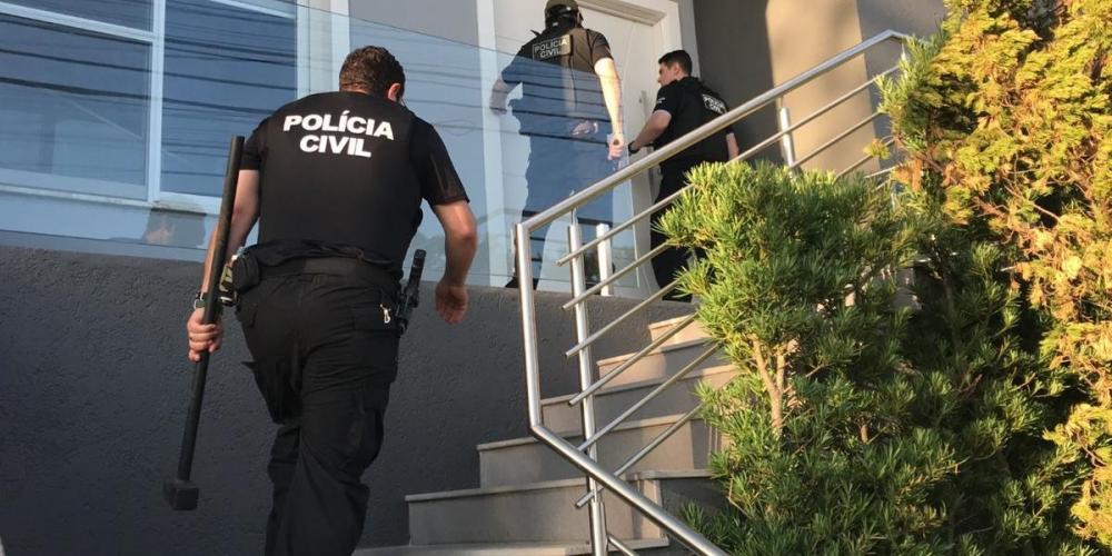 Esquema consistia em oferecer a empresários serviços de prospecção de linhas de crédito | Foto: Polícia Civil / Divulgação / CP