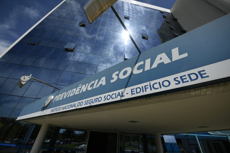 No regime geral do INSS, déficit cai de 3,79% do PIB em 2020 para 2,49% em 2023 - (Foto: Pedro França/Agência Senado)