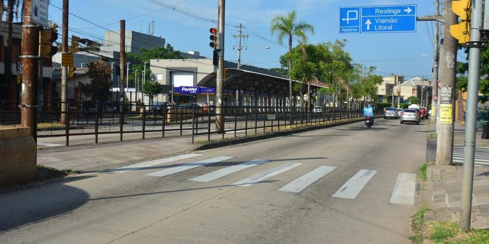 Avenida Aparício Borges foi o local do atropelamento de mãe e filha em Porto Alegre | Foto: Ricardo Giusti